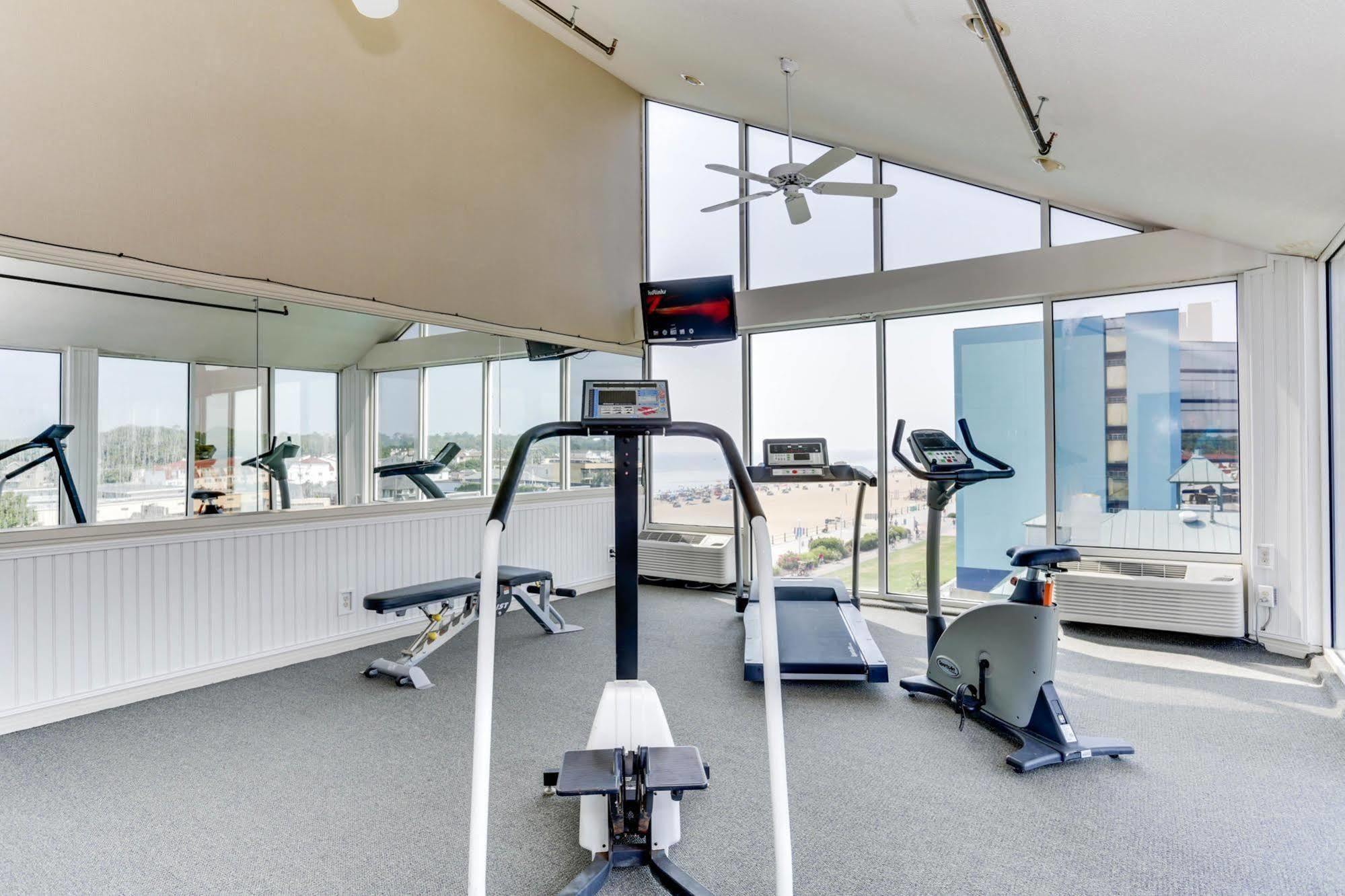 Baymont By Wyndham Virginia Beach Oceanfront Esterno foto